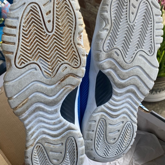 Jordan future size 7y - Picture 7 of 7